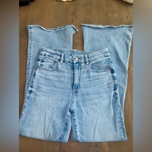 American Eagle, Curvy Super high-rise Flare- Size 6 SHORT.
